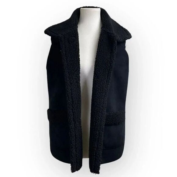 Jones New York Black Faux Suede Vest, toggle button. Women's XL, faux sherpa - Picture 10 of 14